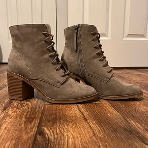 Brand New women’s heel boots